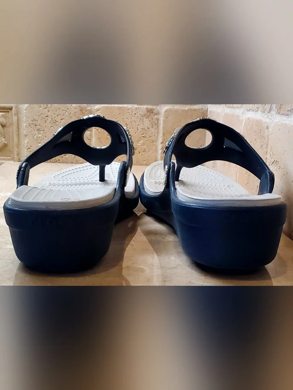 CROCS Navy Sz 10 Thong Sandals with Turquoise and Silver Mosaic Accents